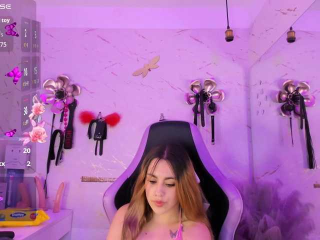 Natasha-Adams live cam on BongaCams