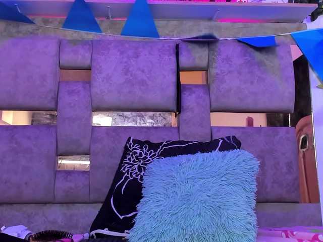Natasha-Adams live cam on BongaCams