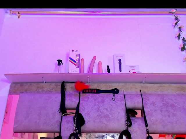Natasha-Adams live cam on BongaCams