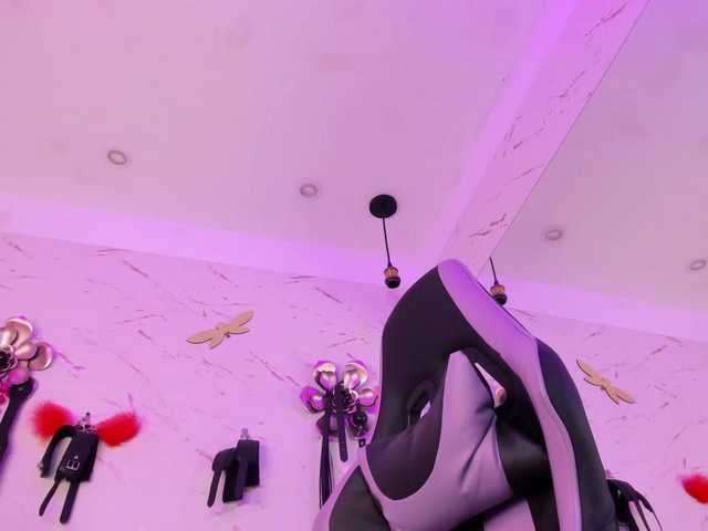 Natasha-Adams live cam on BongaCams