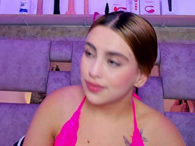 Natasha-Adams live cam on BongaCams