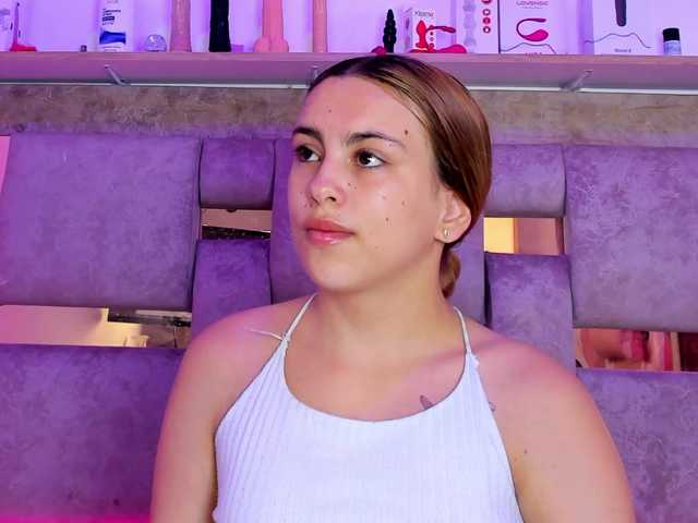 Natasha-Adams live cam on BongaCams