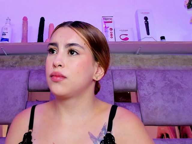 Natasha-Adams live cam on BongaCams