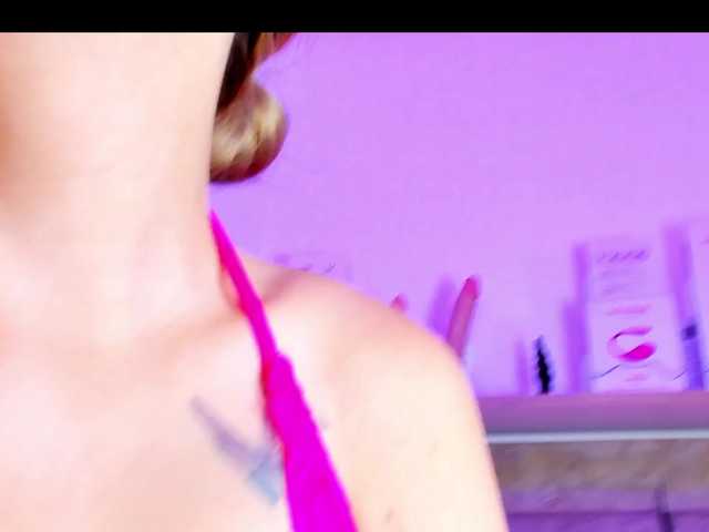 Natasha-Adams live cam on BongaCams