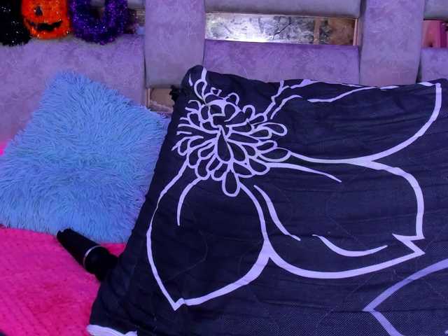 Natasha-Adams live cam on BongaCams