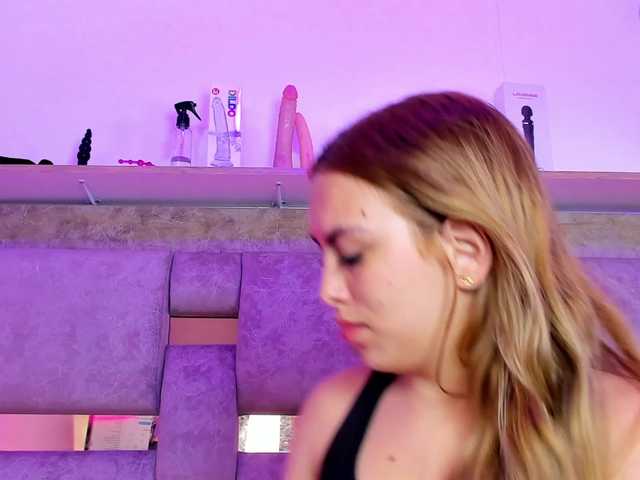 Natasha-Adams live cam on BongaCams