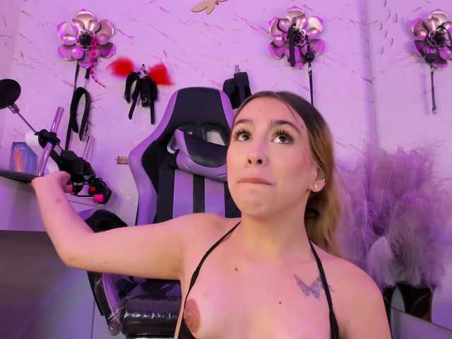 Natasha-Adams webcam