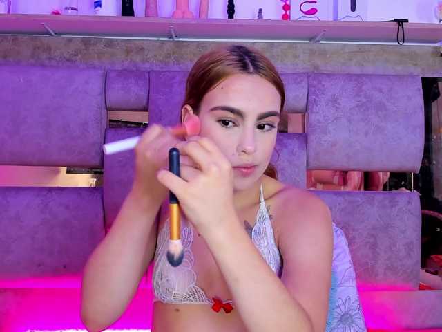 Natasha-Adams live cam on BongaCams