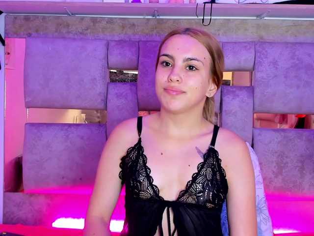 Natasha-Adams live cam on BongaCams