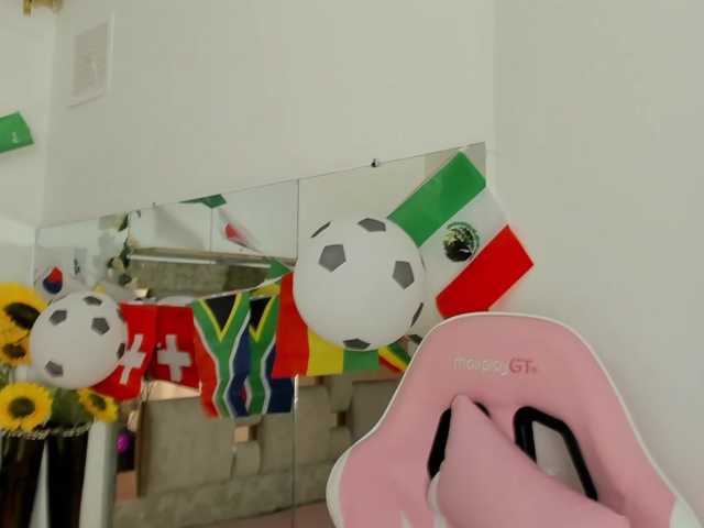 Natasha-Adams live cam on BongaCams