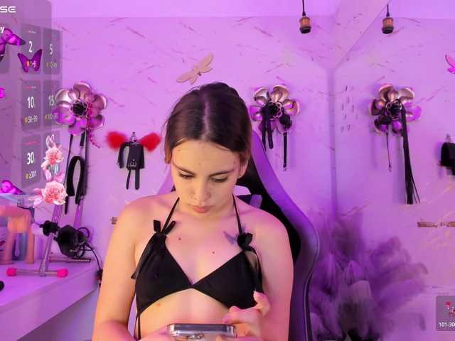 Natasha-Adams live cam on BongaCams