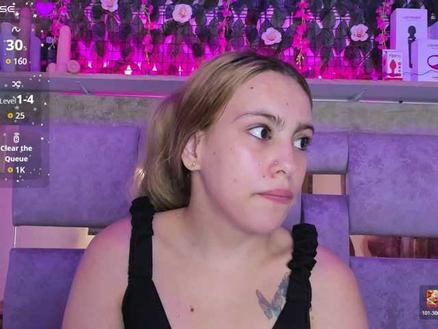 Natasha-Adams live cam on BongaCams