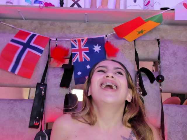 Natasha-Adams live cam on BongaCams
