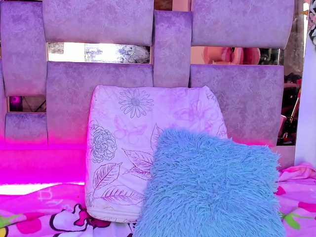 Natasha-Adams live cam on BongaCams