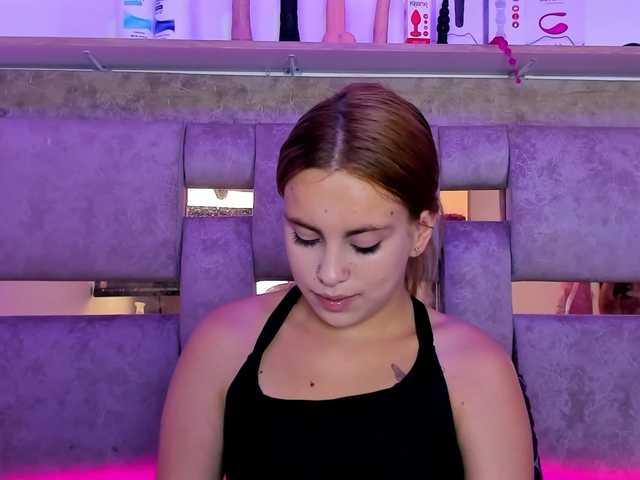 Natasha-Adams live cam on BongaCams
