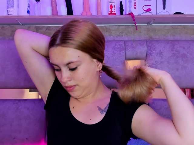 Natasha-Adams live cam on BongaCams