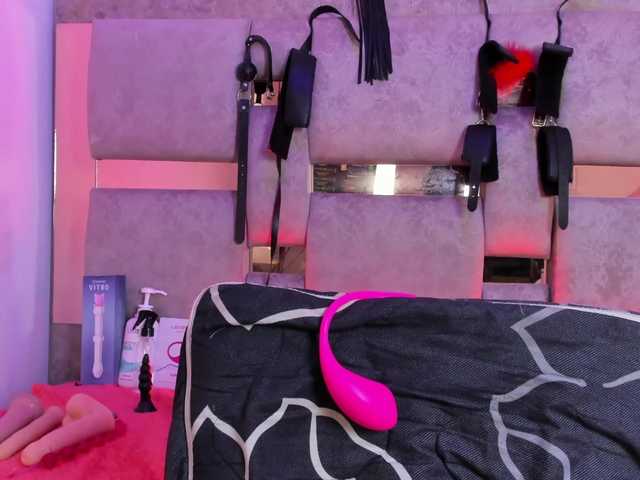 Natasha-Adams live cam on BongaCams