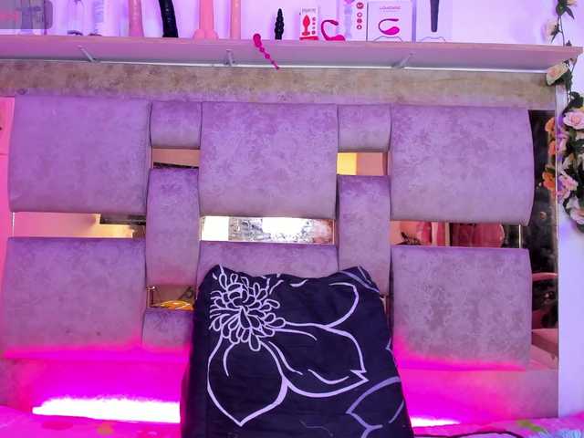 Natasha-Adams live cam on BongaCams