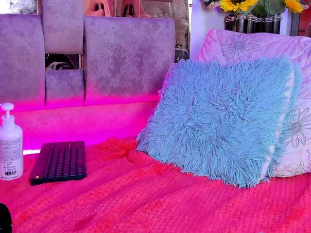 Natasha-Adams live cam on BongaCams