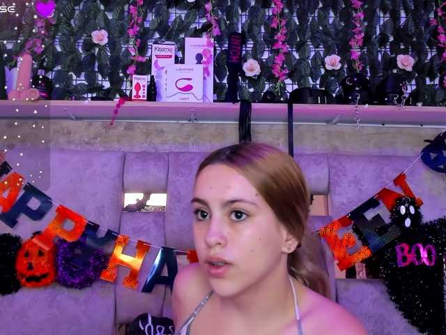Natasha-Adams live cam on BongaCams