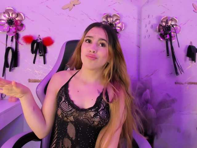 Natasha-Adams live cam on BongaCams