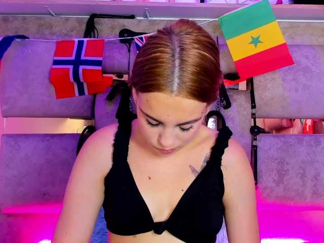 Natasha-Adams live cam on BongaCams