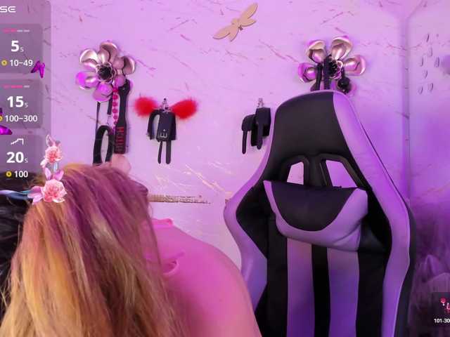 Natasha-Adams live cam on BongaCams
