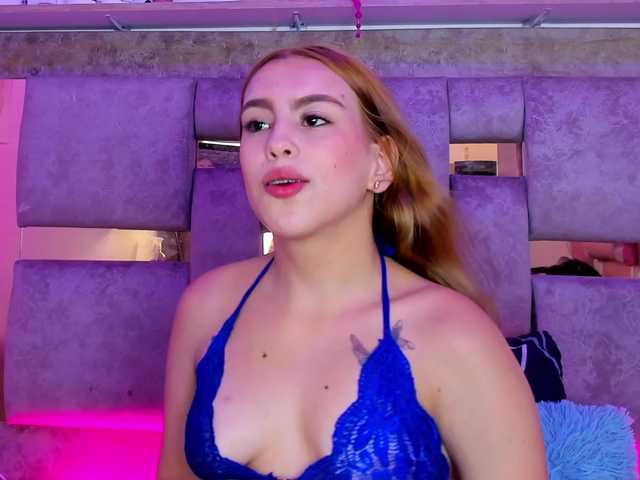 Natasha-Adams live cam on BongaCams