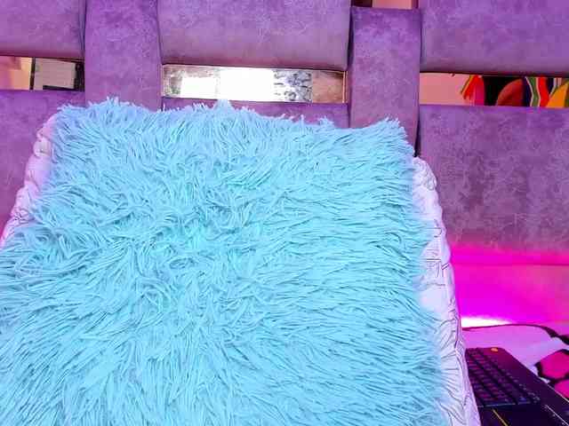 Natasha-Adams webcam