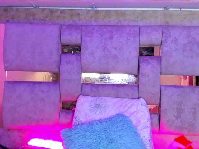 Natasha-Adams Sex Cam Show