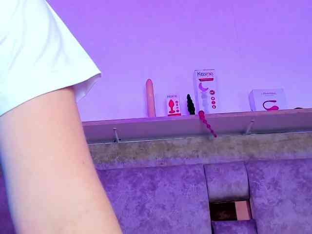 Natasha-Adams webcam