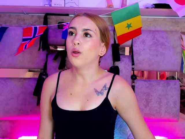 Natasha-Adams webcam