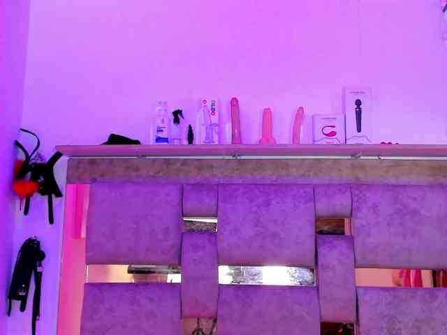 Natasha-Adams webcam