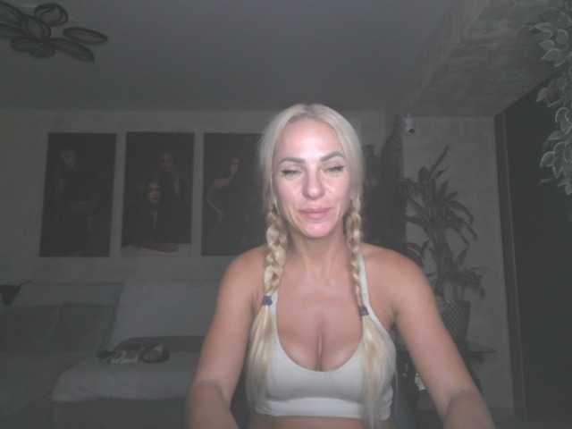 annamari1563 live cam on BongaCams