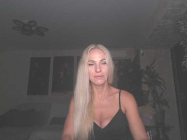 annamari1563 live cam on BongaCams