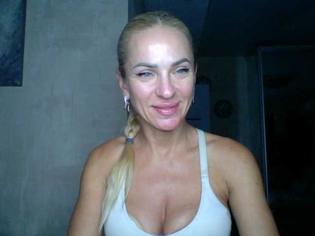 annamari1563 live cam on BongaCams