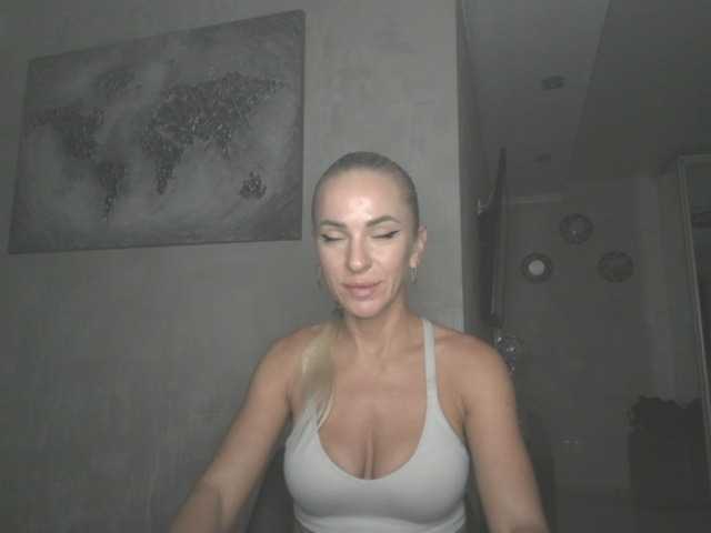 annamari1563 live cam on BongaCams