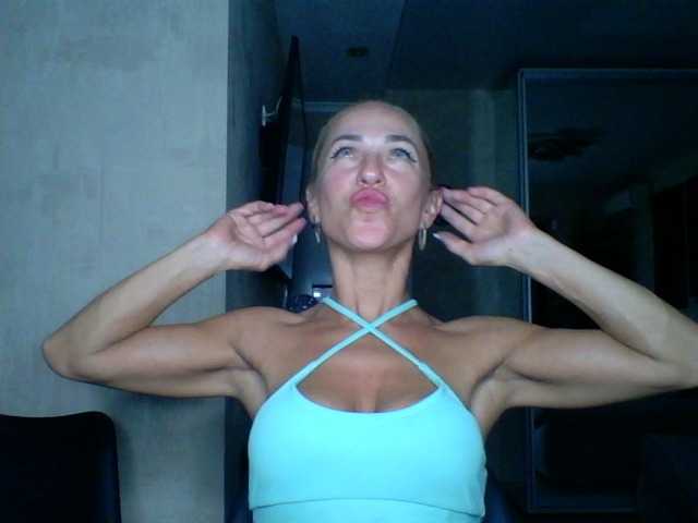 annamari1563 live cam on BongaCams