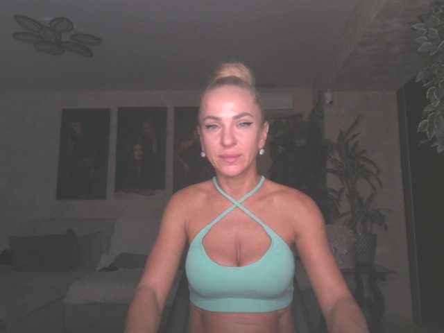 annamari1563 live cam on BongaCams