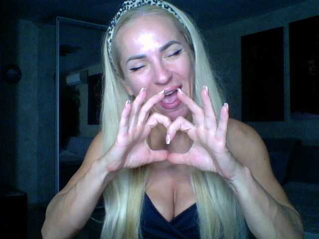 annamari1563 live cam on BongaCams