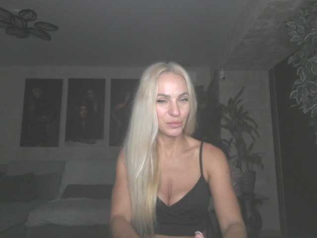 annamari1563 live webcam show