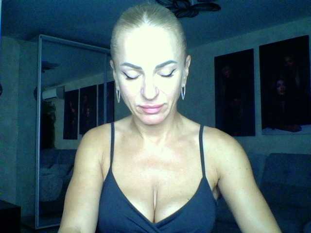 annamari1563 live cam on BongaCams