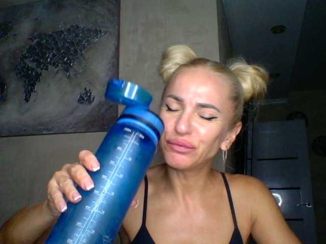 annamari1563 live cam on BongaCams