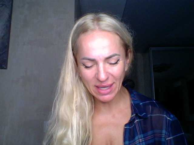 annamari1563 live cam on BongaCams