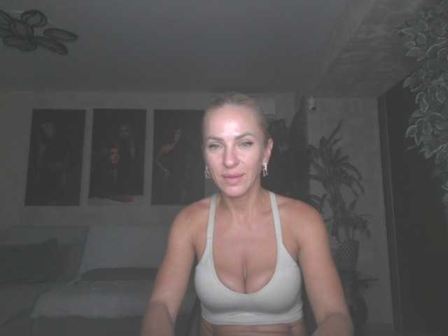 annamari1563 live webcam show