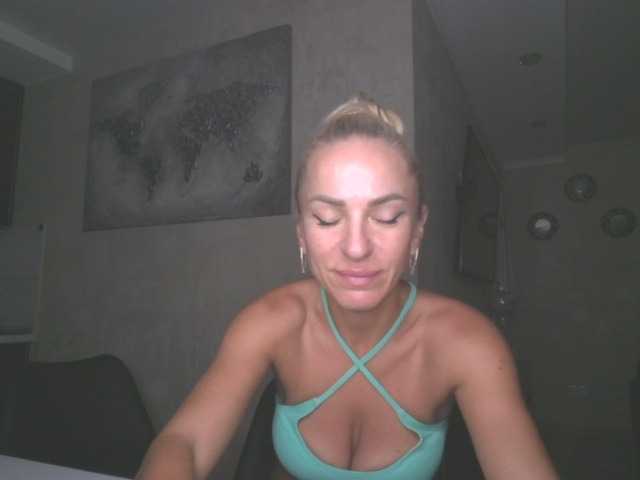 annamari1563 live cam on BongaCams