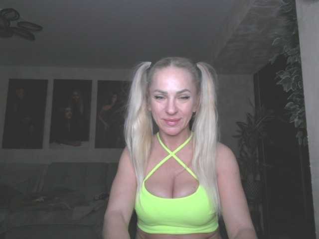 annamari1563's BongaCams show and profile