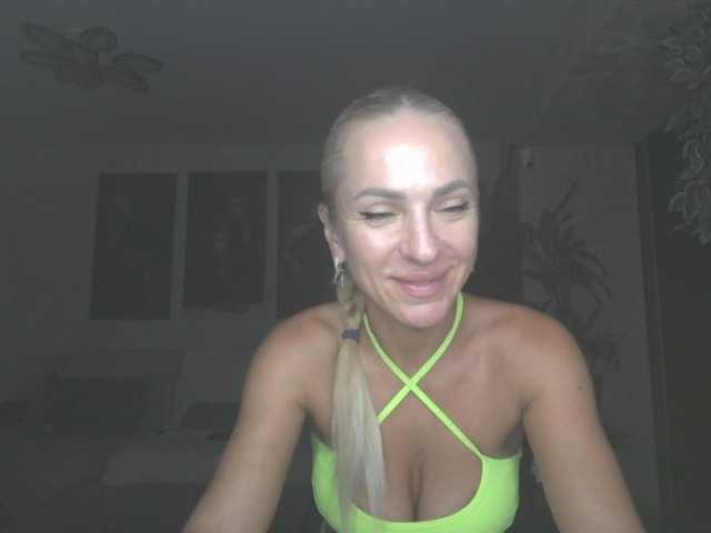 annamari1563 live webcam show
