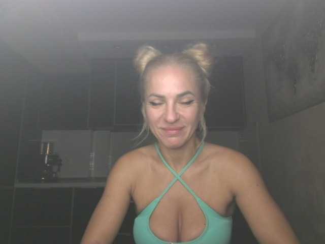 annamari1563 live cam on BongaCams