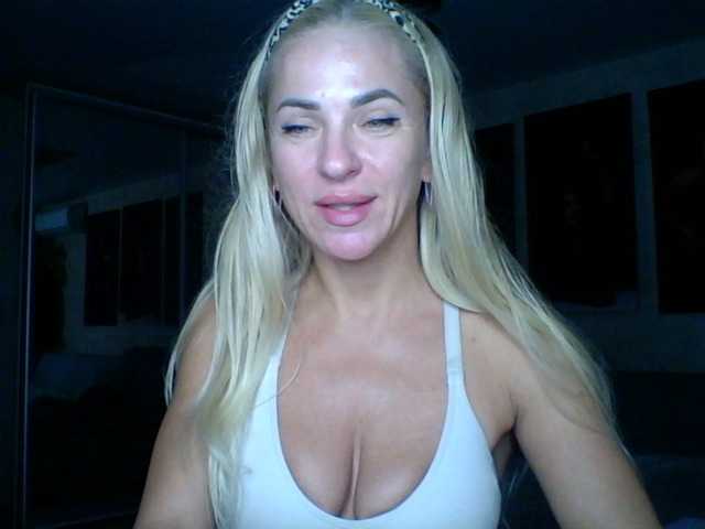 annamari1563, live now on BongaCams